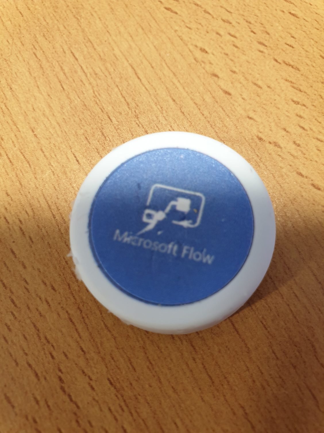 20190313 135657 Flic Button with Flow logo